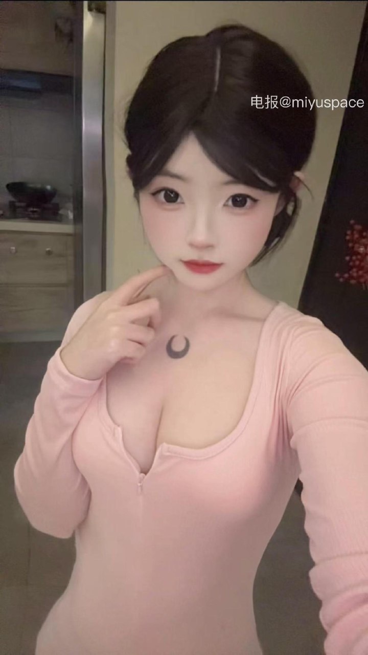 小瞳 2025-06-21 16:29:09 我猜你也想靠近吧 第4张