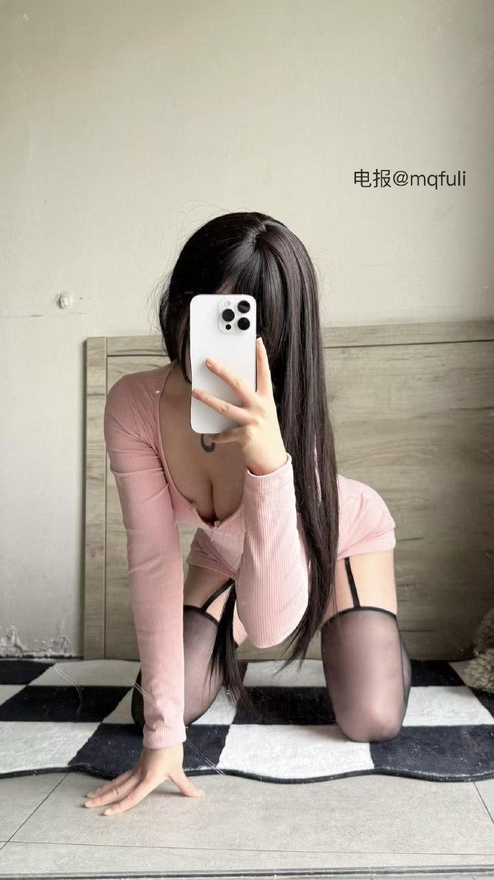 小瞳 2025-06-21 16:29:09 我猜你也想靠近吧 第3张