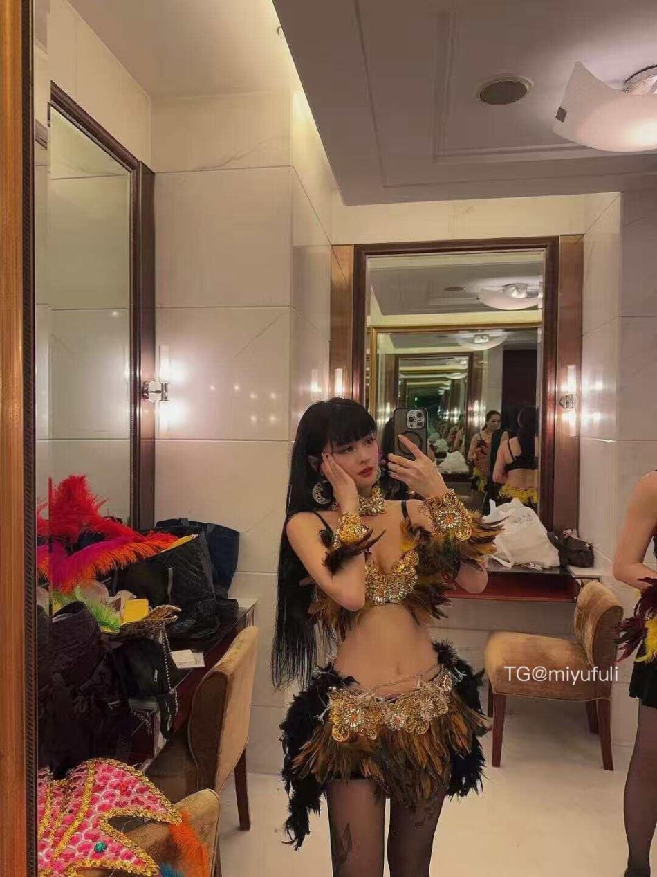 BELLA贝拉 2025-06-16 21:50:07 过来 站在我身边 第7张