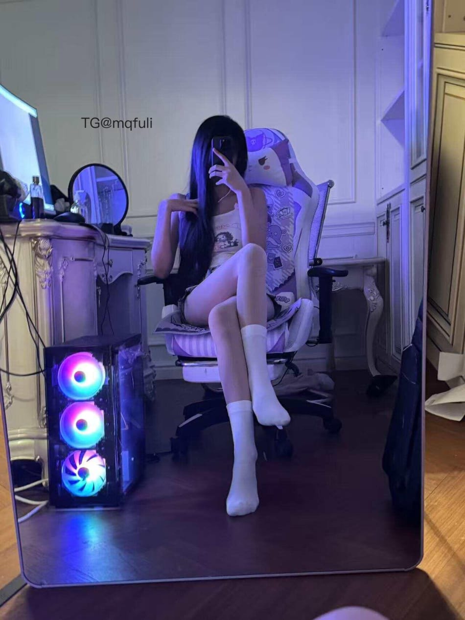 黑魔仙 2025-06-19 10:38:20 电竞少女的日常🤔 第4张