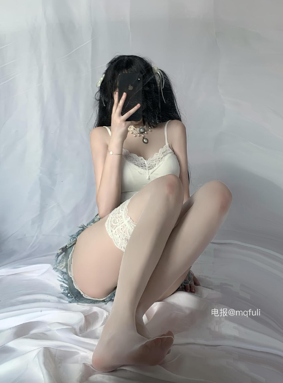 易辞 2025-06-25 02:13:43 性感白丝 这组对镜拍真的高质量 第5张