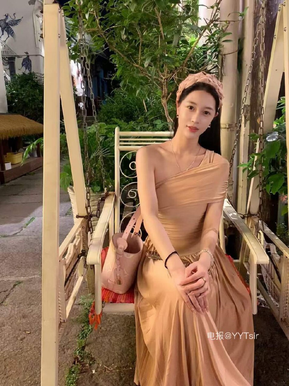 南伊 2025-06-17 15:44:00 他们都夸我最甜 你要不要尝尝😘 第4张