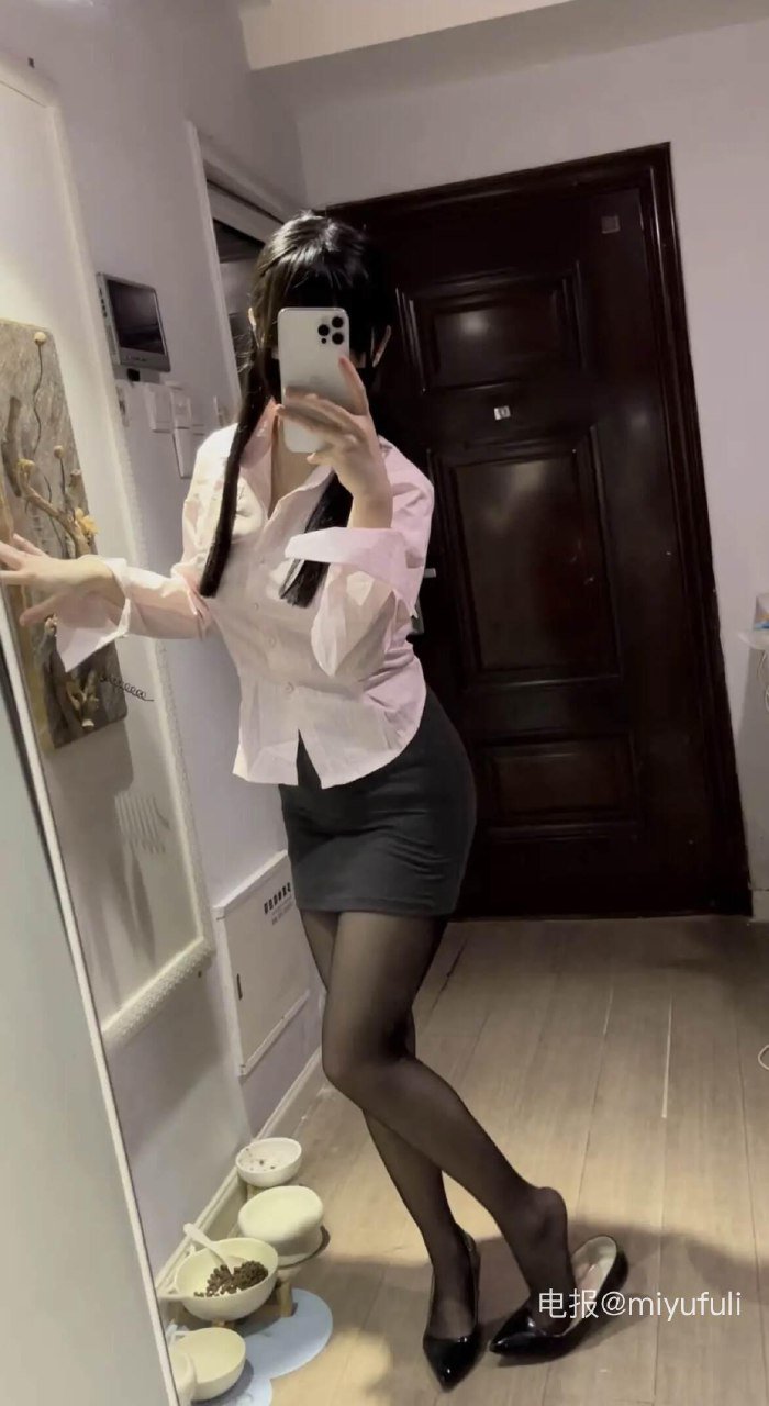 小羊同学 2025-06-01 01:08:13 花又开了，大小姐的心又是谁呢？