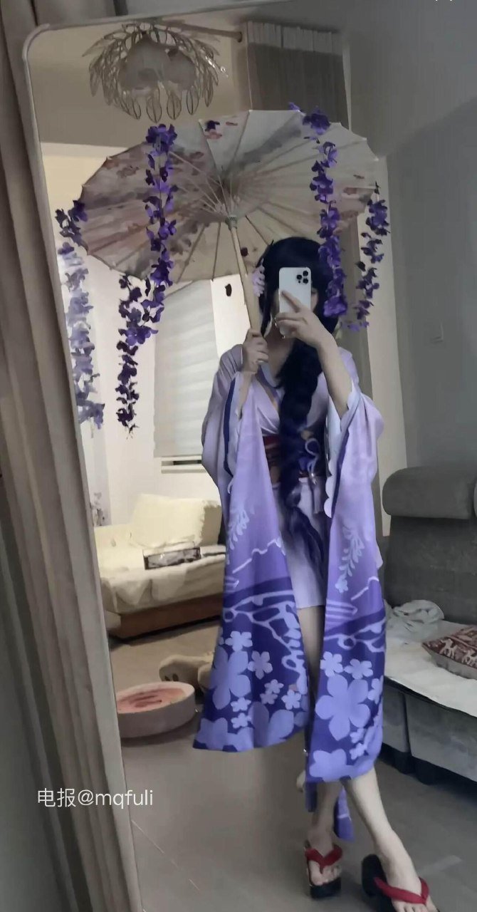 小羊同学 2025-06-01 01:08:13 花又开了，大小姐的心又是谁呢？