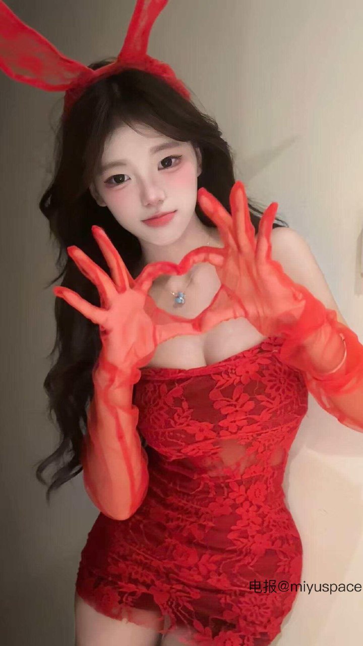 呆呆 2025-07-08 10:54:21 看看姐的红色战袍 第1张