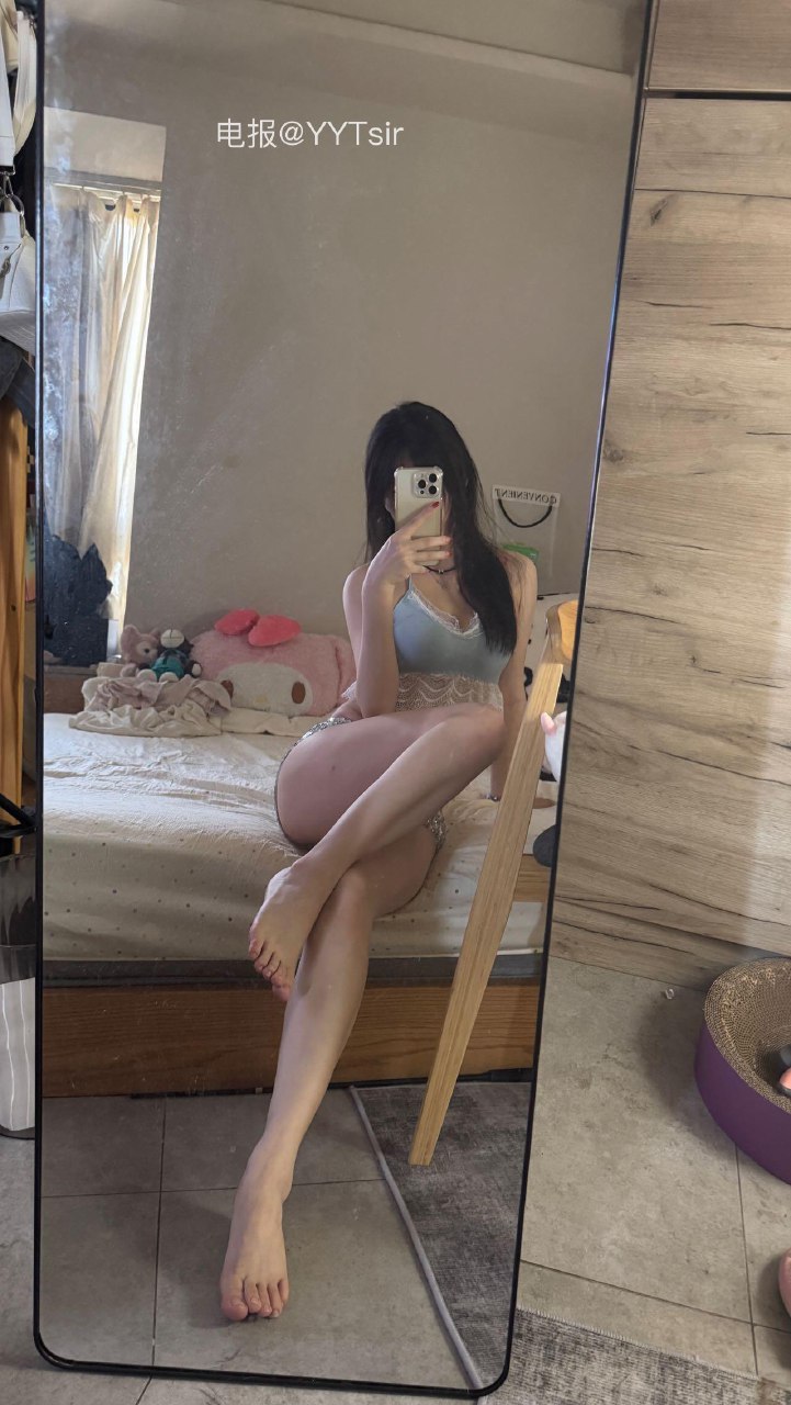 雪顶 2025-07-09 16:42:48 好多粉丝宝宝反馈想要看写真集 第5张