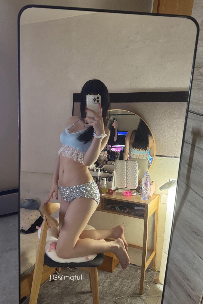 雪顶 2025-07-09 16:42:48 好多粉丝宝宝反馈想要看写真集 第7张