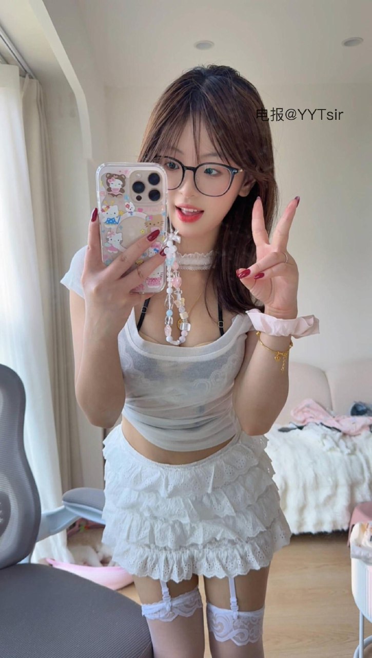 不是小今 2025-07-18 00:00:31 这套衣服如何呢？ 第1张