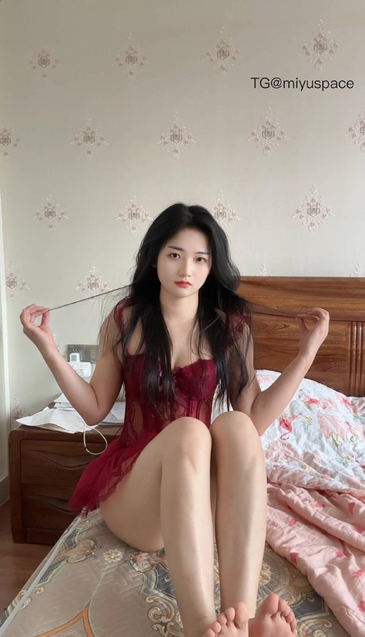 九斤明哥 2025-07-19 15:43:18 这套今天才买回来就穿着给宝宝们看啦 第4张