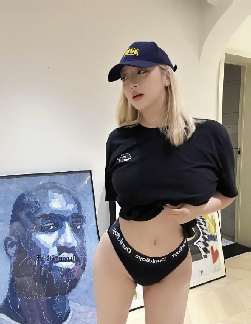 你的渡口 2025-07-22 11:54:51 【付费贴】16张！口子姐私🏠写真图集重磅来袭 第4张