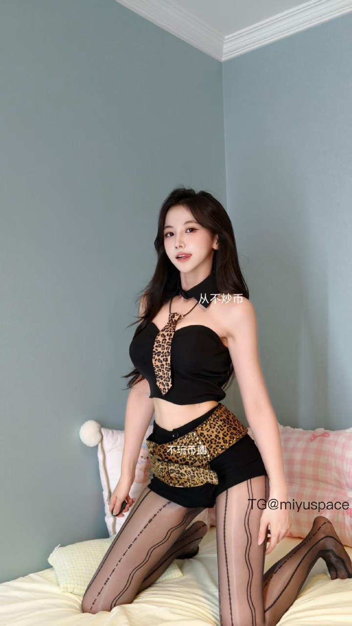 刘二萌 2025-07-23 18:47:08 蜜腿十蜜豚十酥维密标准三件套一个不落 第10张