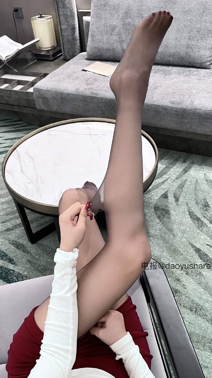 杨晨晨 2025-07-25 21:11:00 腿就好了吧？ 看看腿就好了吧？ 第3张