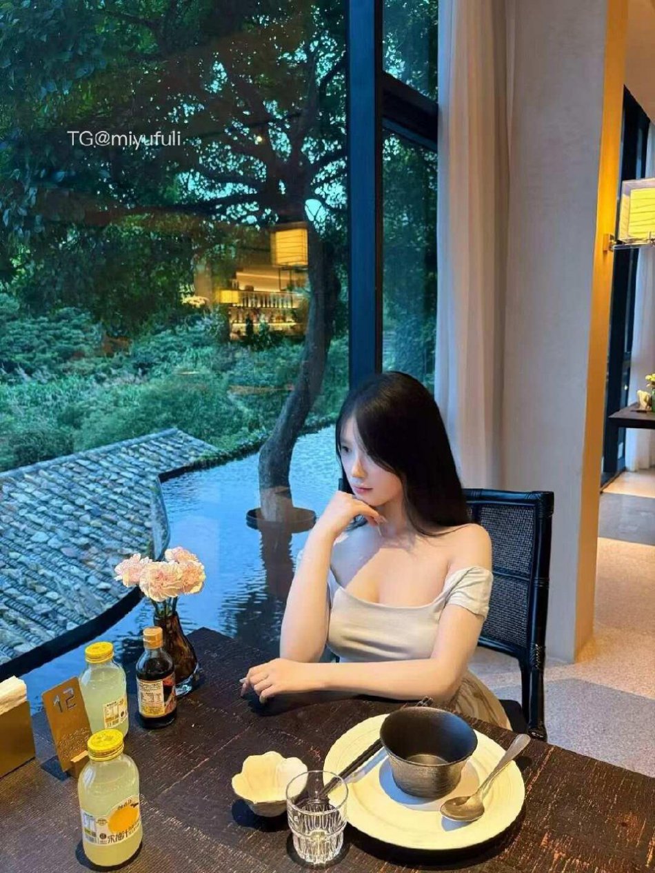 fish鱼儿 2025-07-01 19:57:03 我想住进你的心里,没有邻居的那种 第2张