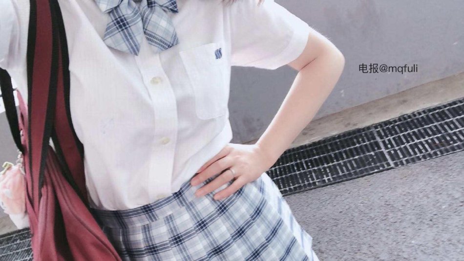 你的小奶猫 2025-07-01 13:14:01 穿高跟加美图秀秀能把我拉到170高