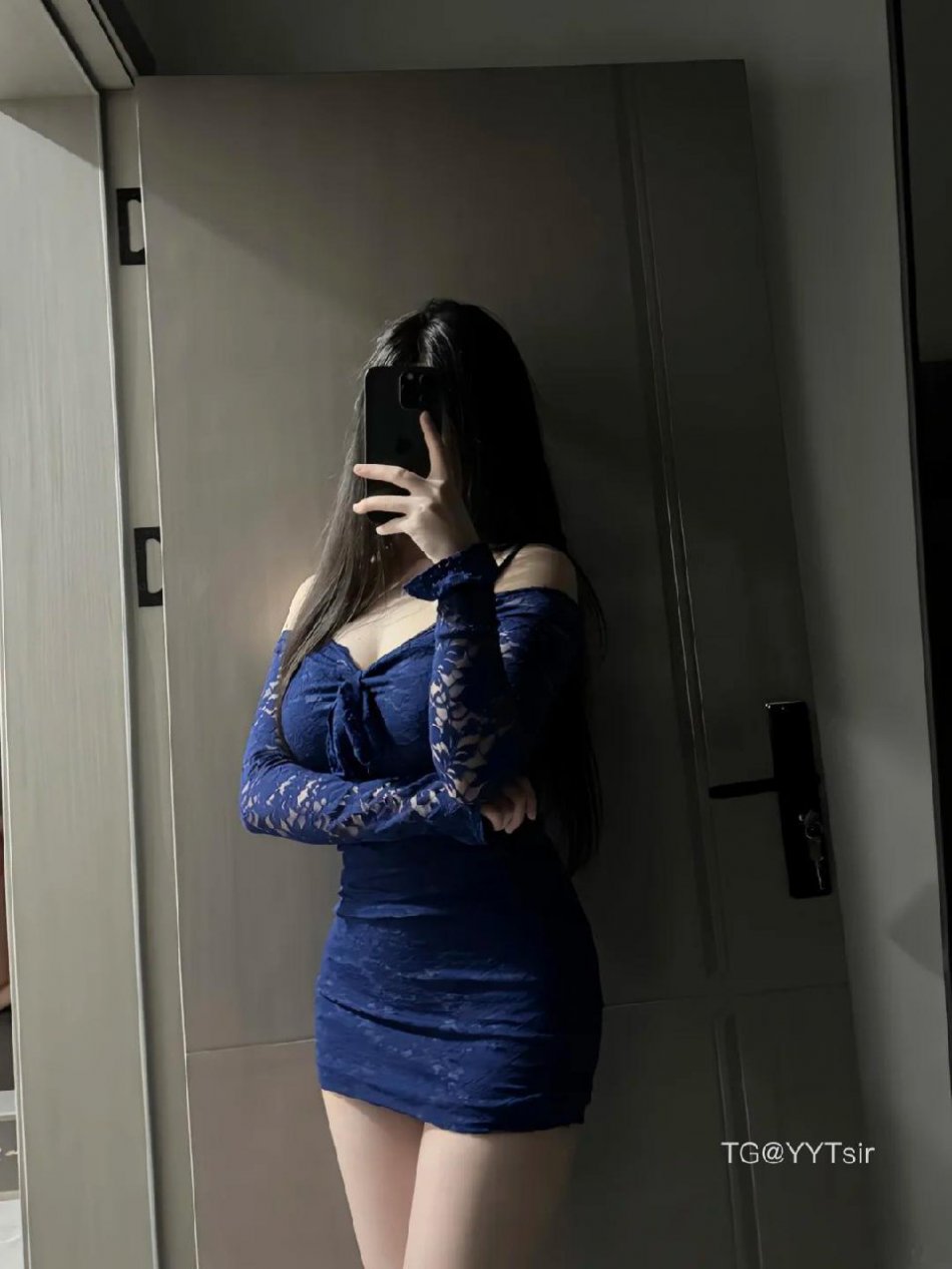 微醺小猫☊🐱 2025-07-30 22:00:18 要的就是蓝色裙子的感觉#御姐#看腿 微醺小猫 第7张