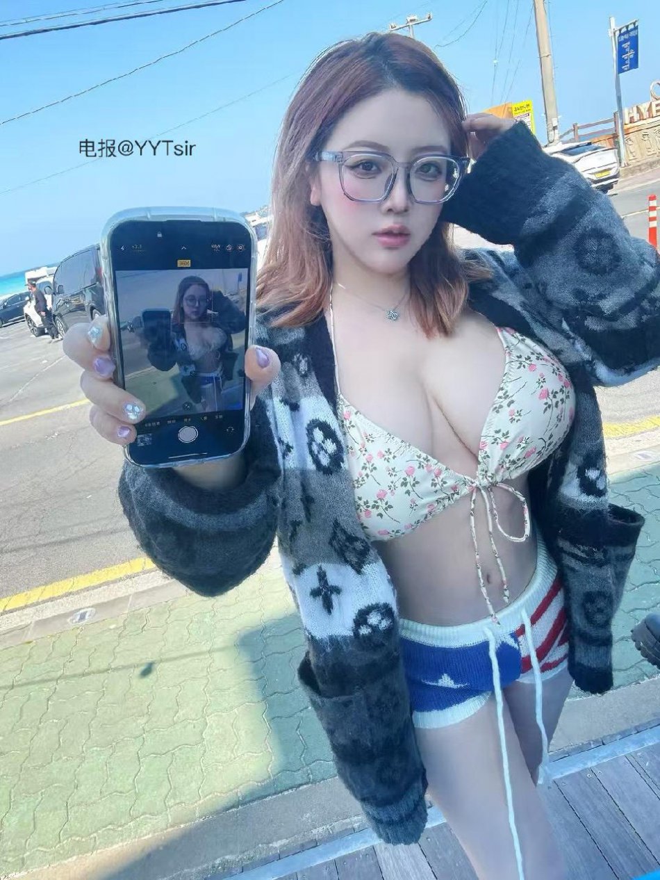 你的渡口 2025-07-19 11:51:37 【付费贴】口子姐珍藏高清写真图集20张 第15张