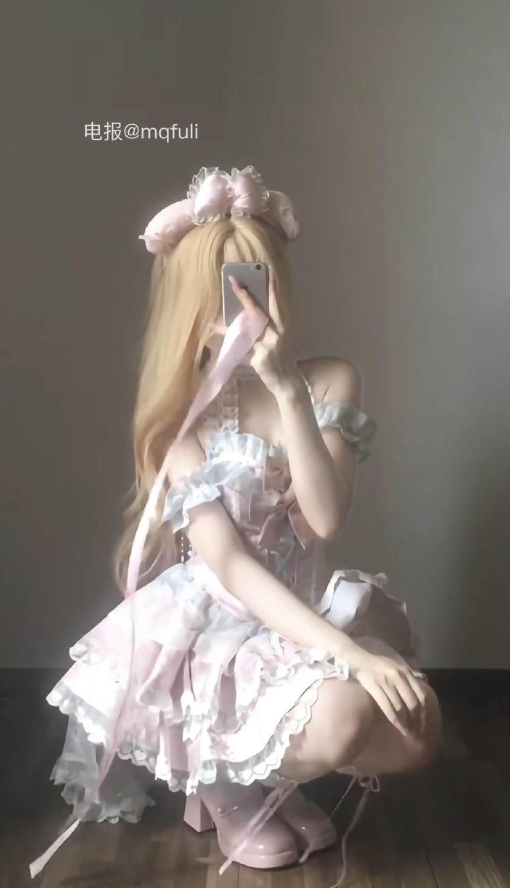 小妞妞💕 2025-07-17 07:23:06 软乎乎的小萌妹～尝一口吗 小妞妞 第9张