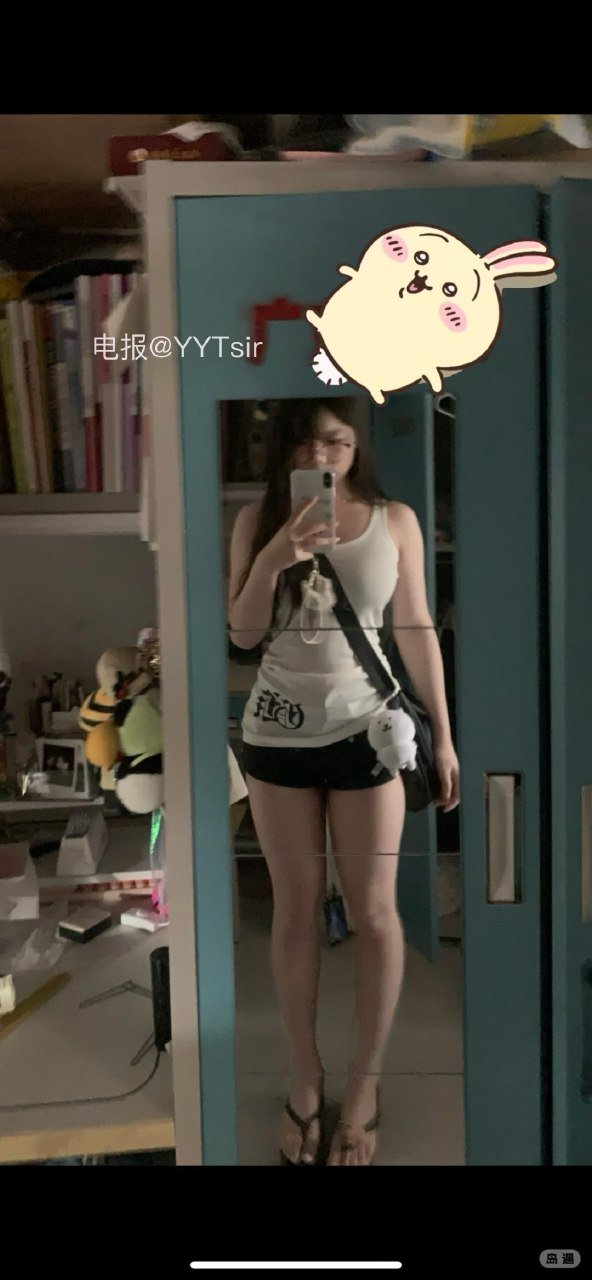 蛙蛙w 2025-07-27 10:37:38 要不要来我怀里躲躲啊