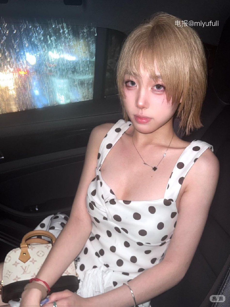 小女孩 2025-07-30 18:04:05 女总裁来啦嘿嘿