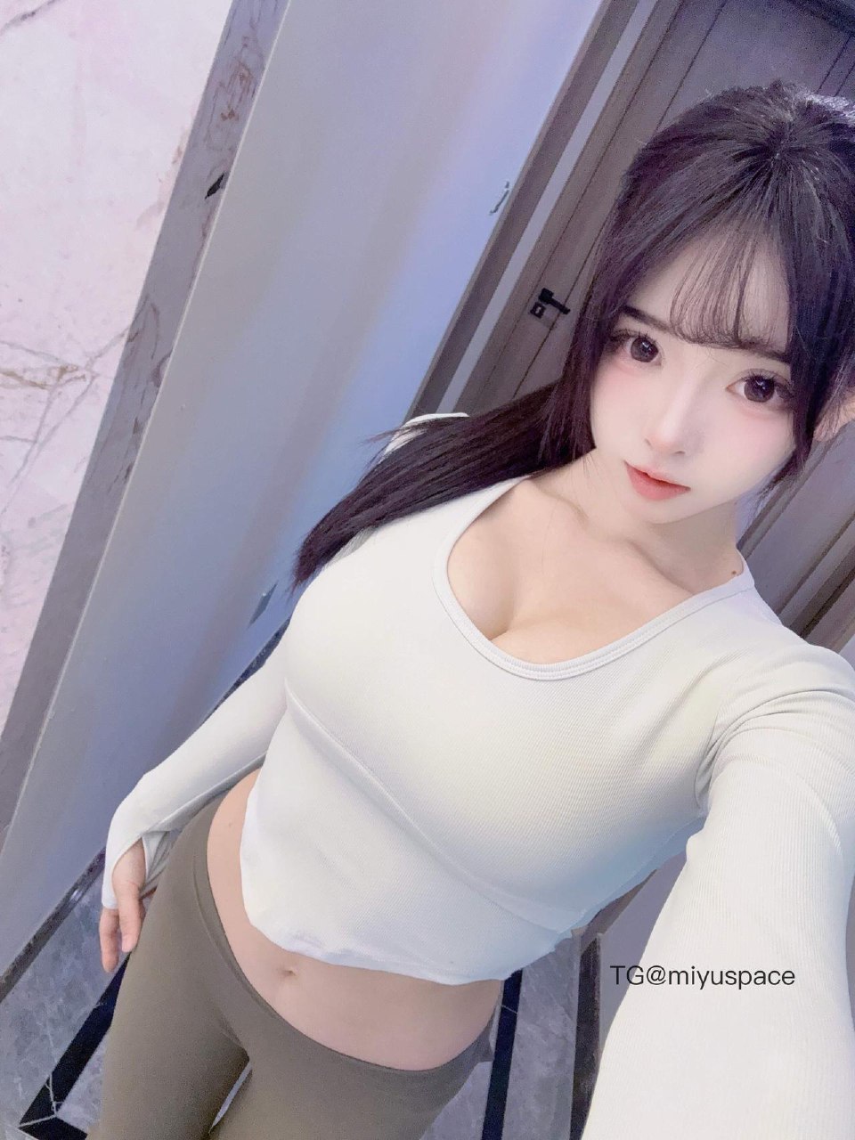 卿风 2025-08-01 00:43:19 我一点都不爱运动 除了在你身上 第2张