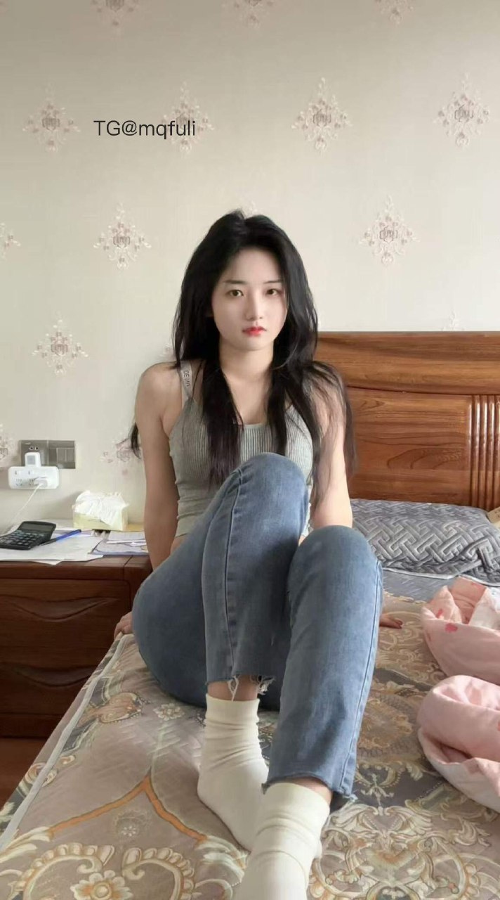 九斤明哥 2025-08-01 19:29:29 这么大的床一个人睡 烦死了😩 第17张