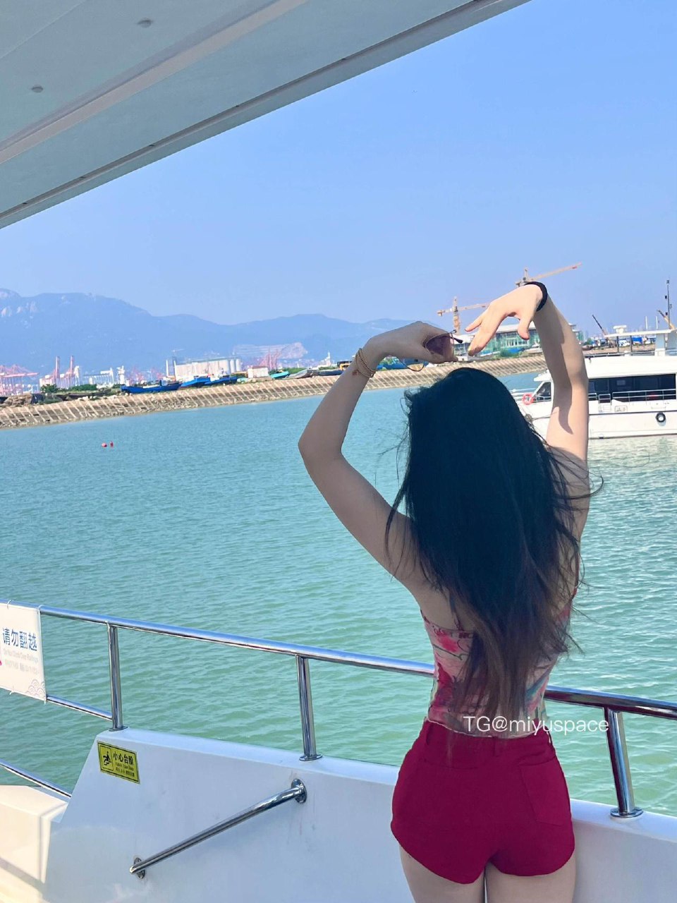 彭程程 2025-08-05 10:46:02 今夜我不关心人类，我只想你 第5张