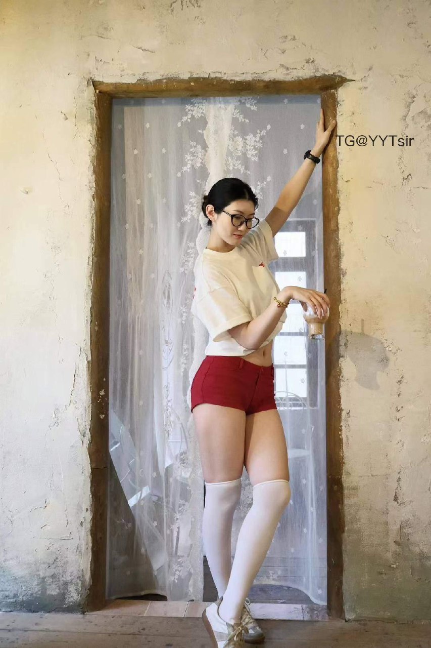 彭程程 2025-08-05 10:46:02 今夜我不关心人类，我只想你 第3张