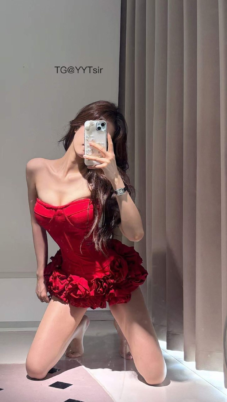 小霞佩奇 2025-08-08 16:42:30 谁说的红色都是绝绝子呀👻 第2张