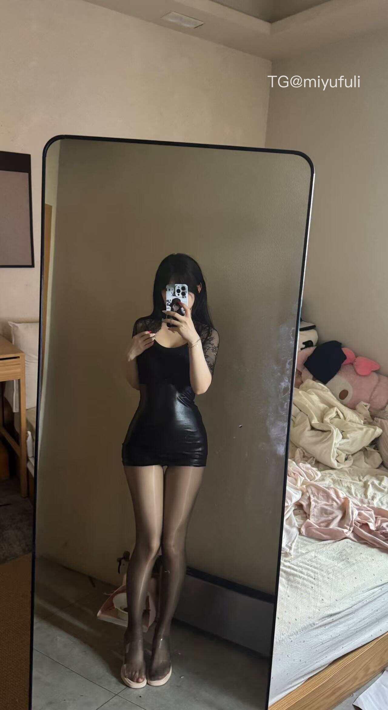 雪顶 2025-08-09 21:43:25 和姐在一个城市，是不是在暗恋姐 第2张