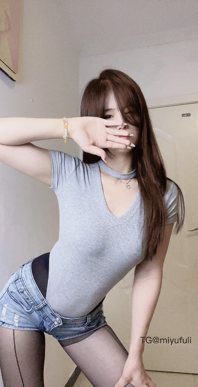 小熊同学 2025-08-10 20:58:55 摆碗筷，我要吃饭了 第1张