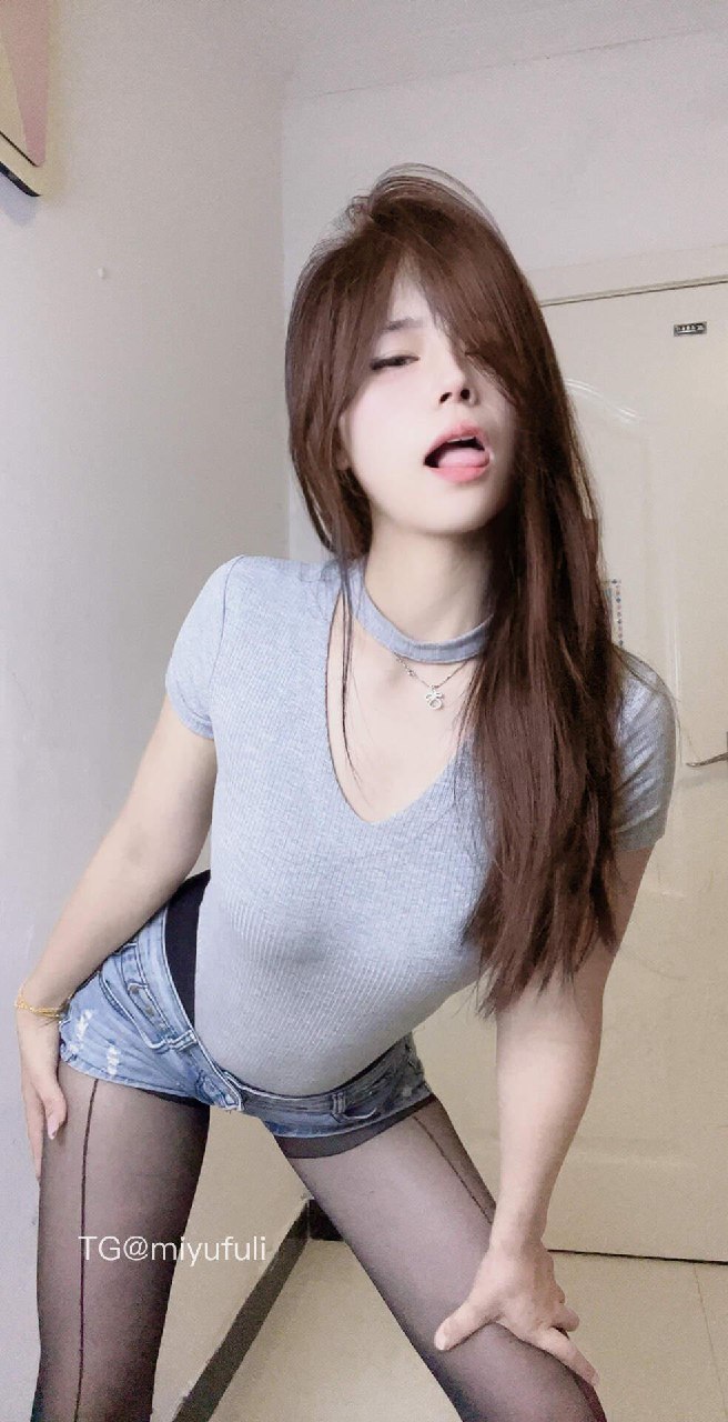 小熊同学 2025-08-10 20:58:55 摆碗筷，我要吃饭了 第2张