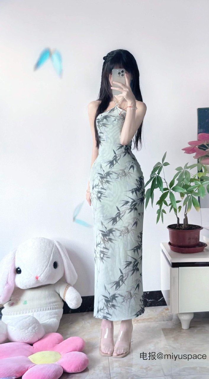 锦鲤 2025-08-08 16:38:08 #旗袍 第3张