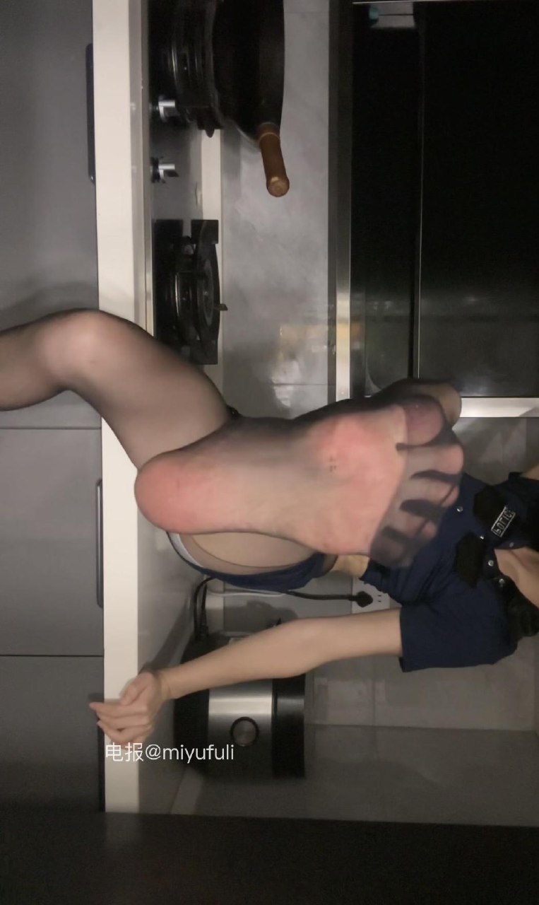 一笑呢 2025-08-11 17:32:42 嘉宾贴终于还是更新了 第4张