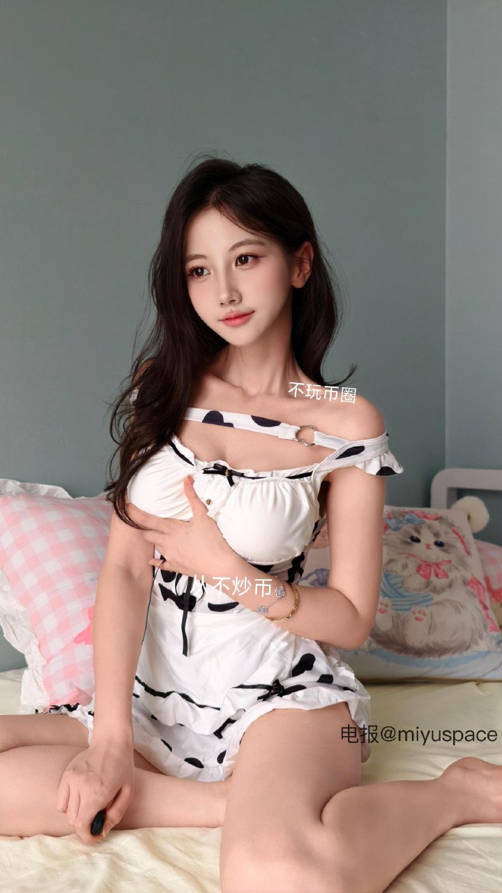 刘二萌 2025-08-12 20:52:36 居家不停幻想❤️多重版本来咯🤗 第4张