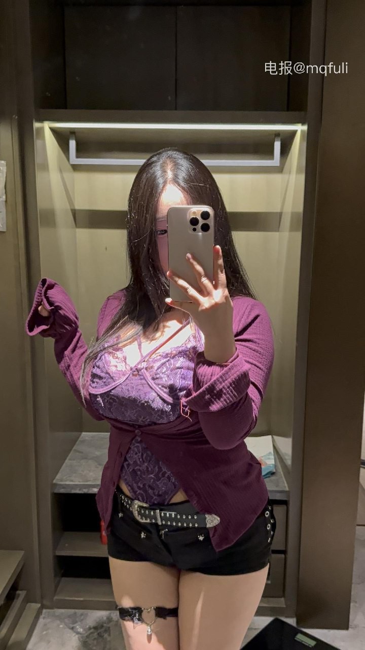 可爱多多杨 2025-08-14 21:22:21 五张精美紫色蕾丝战袍壁纸 第3张