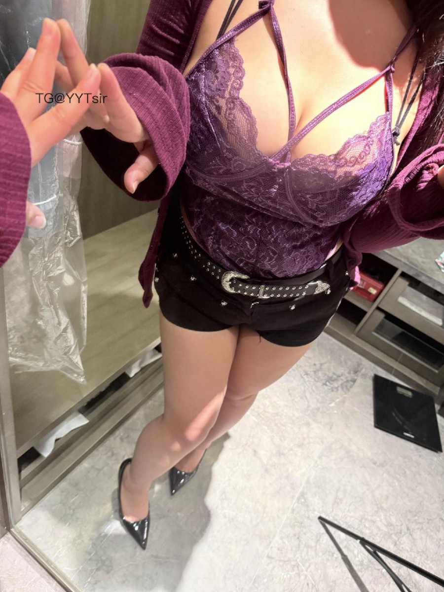 可爱多多杨 2025-08-14 21:22:21 五张精美紫色蕾丝战袍壁纸 第1张