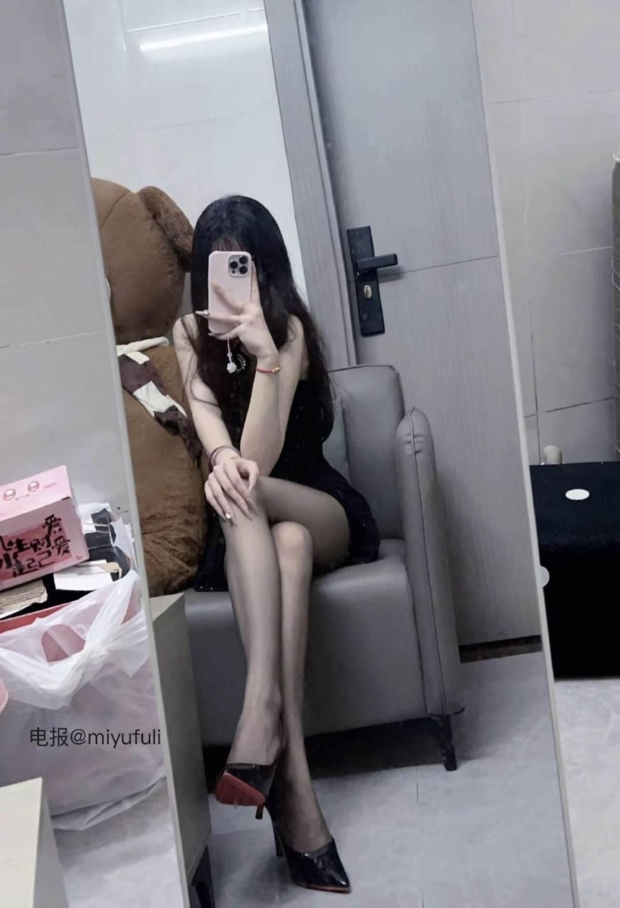 小酱粒 2025-08-17 10:26:45 游泳吗？这套泳衣👙是你想看的吗 第5张