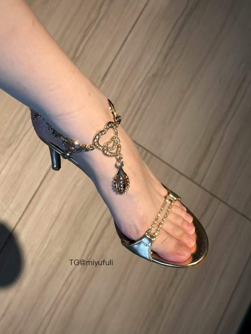 兔头同学tutu 2025-08-18 10:17:16 刚新鲜出炉的原皮原jio 第6张