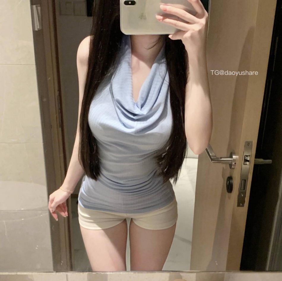 小奈酱 2025-08-18 11:18:21 你老是装孤独 明明跟这么多人暧昧过 第3张