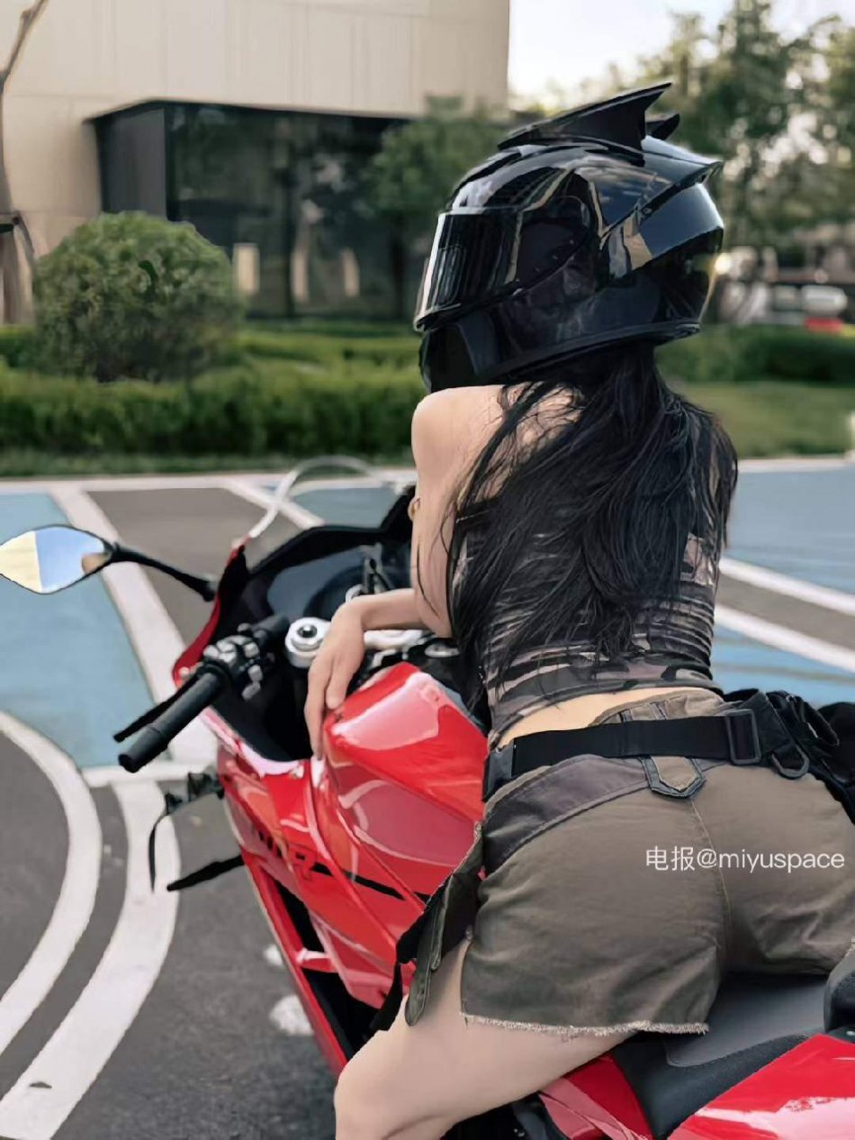 一只树懒 2025-08-12 16:20:16 车车后面差一个人哦 你要坐吗😉 第3张