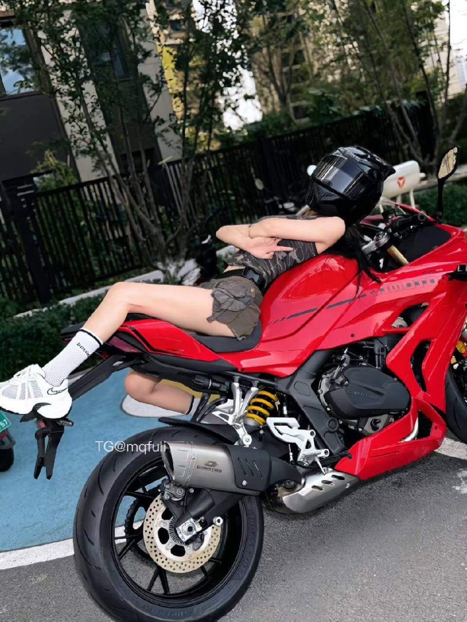 一只树懒 2025-08-12 16:20:16 车车后面差一个人哦 你要坐吗😉 第5张