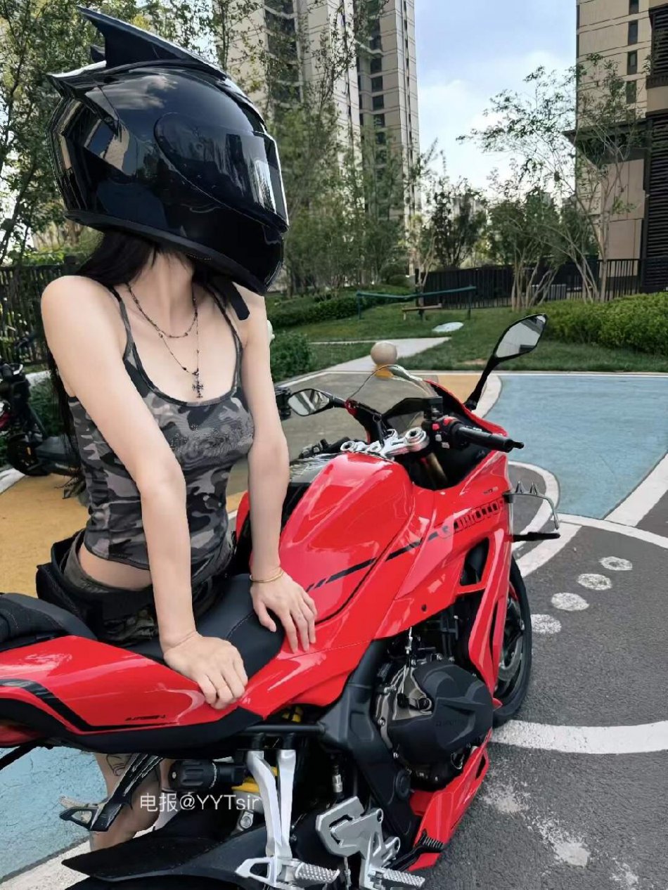 一只树懒 2025-08-12 16:20:16 车车后面差一个人哦 你要坐吗😉 第6张