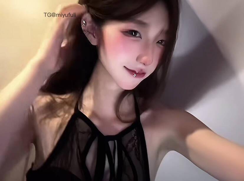 欲野小姐 2025-08-19 19:00:02 这身穿搭宝宝喜欢吗 第1张