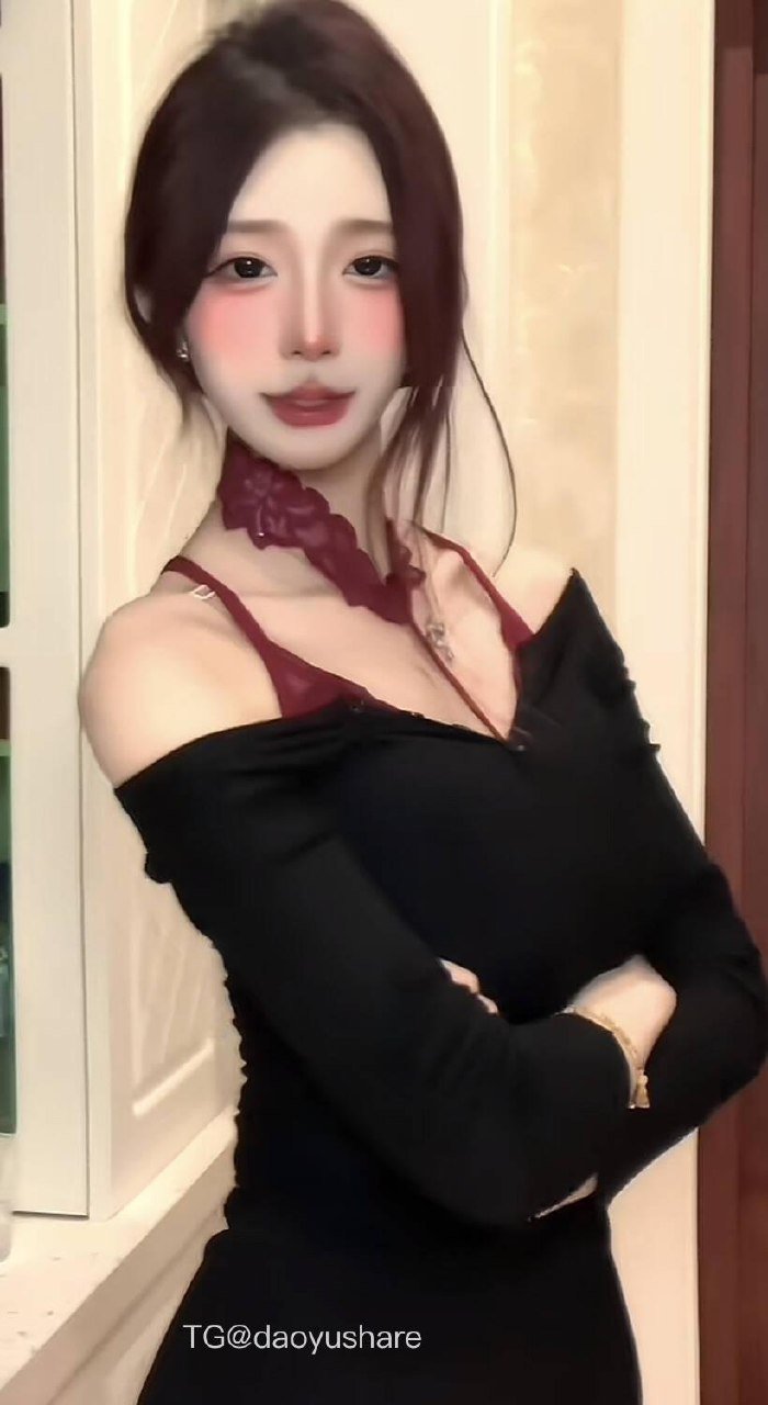 欲野小姐 2025-08-19 19:00:02 这身穿搭宝宝喜欢吗 第9张