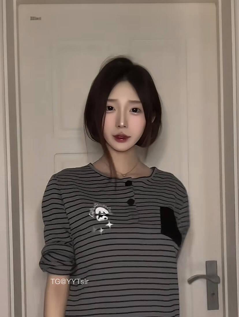 欲野小姐 2025-08-19 20:00:05 照片合集65p 第3张