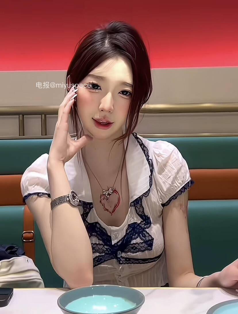 欲野小姐 2025-08-19 20:00:05 照片合集65p 第1张