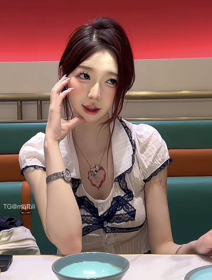 欲野小姐 2025-08-19 20:00:05 照片合集65p 第2张