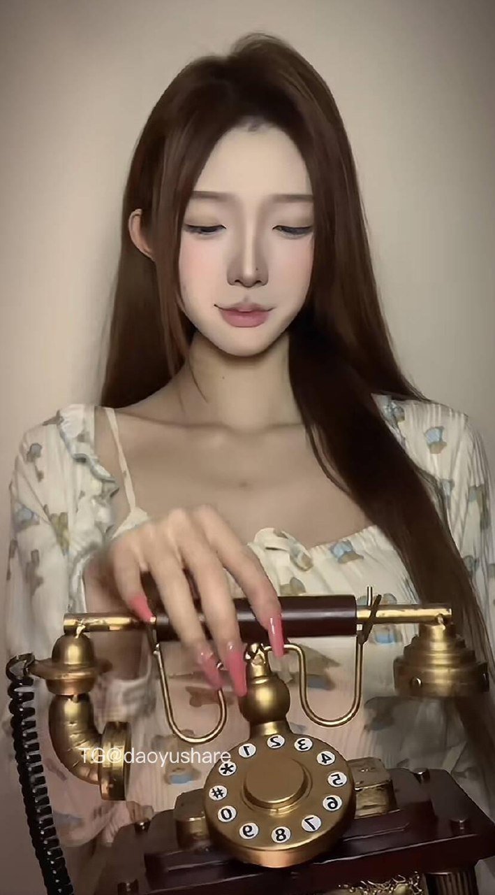 欲野小姐 2025-08-19 20:00:05 照片合集65p 第13张