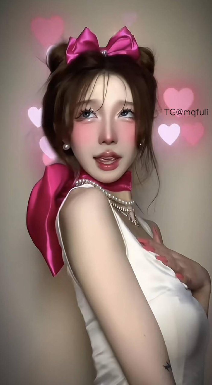 欲野小姐 2025-08-19 20:00:05 照片合集65p 第31张