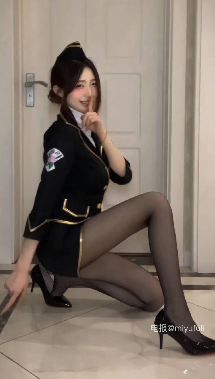 欲野小姐 2025-08-19 20:00:05 照片合集65p 第42张